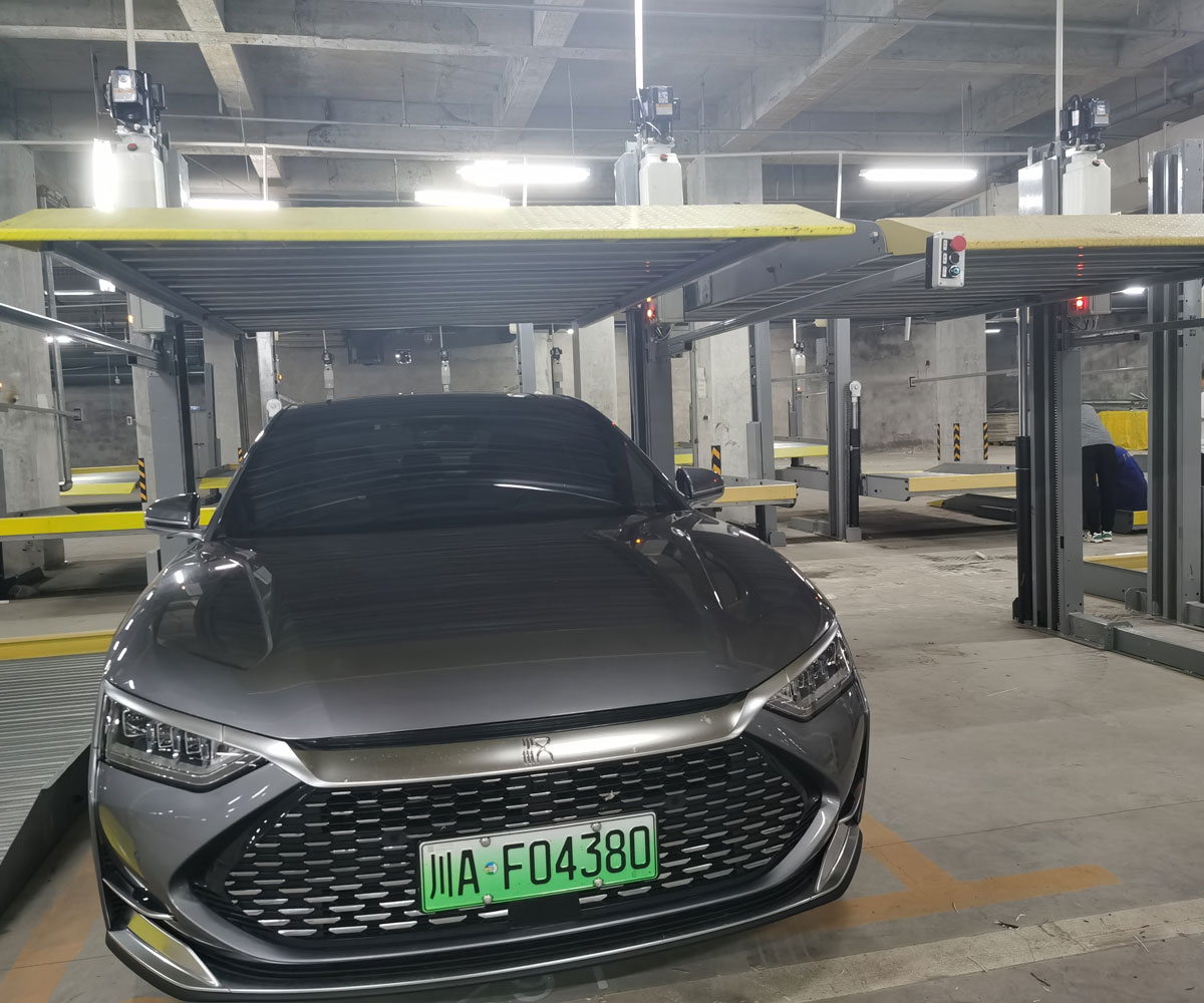兩柱簡(jiǎn)易車(chē)庫(kù)